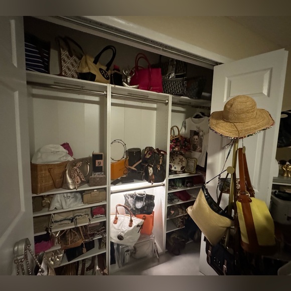 Meet the Posher “A girl should be two things:classy and fabulous."
- Coco Chanel - Picture 10 of 16